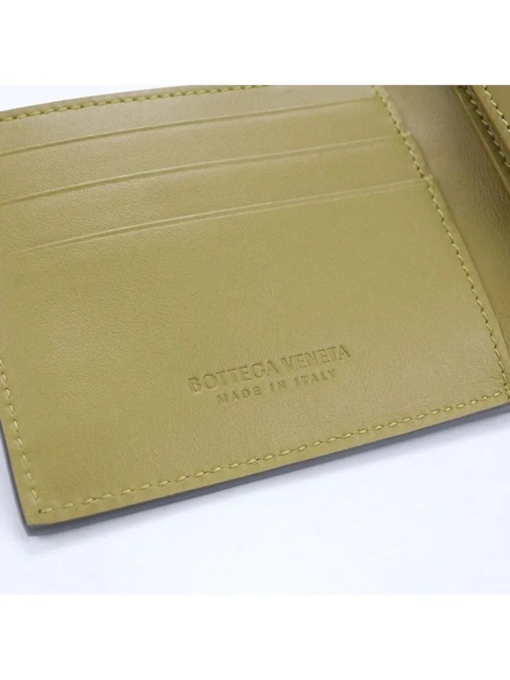 Bottega Veneta Coin Purse with Cassette Bi Foldwallet Calf